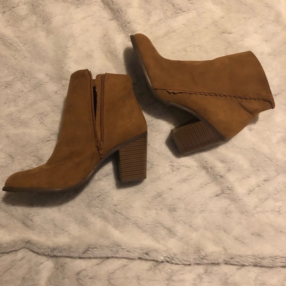 Forever 21 Shoes - Tan heeled boots